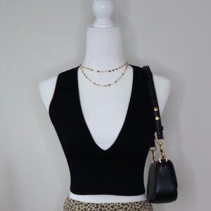 Urban Outfitters Cropped V Tank Black Size Large